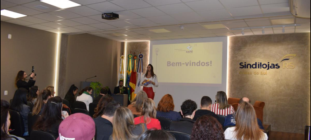 CAFÉ COM IDEIAS | Palestrante diz que Whatsapp é oportunidade para criar conexão com o cliente