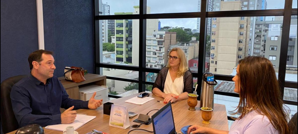 Secretário do SDETE visita o Sindilojas Caxias 