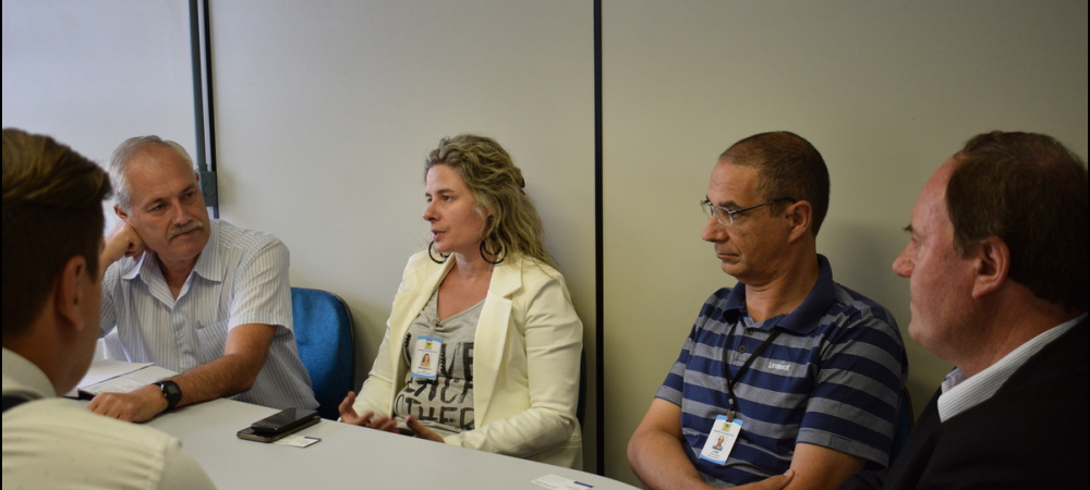 Sindilojas Caxias participa de reunião sobre comércio ilegal