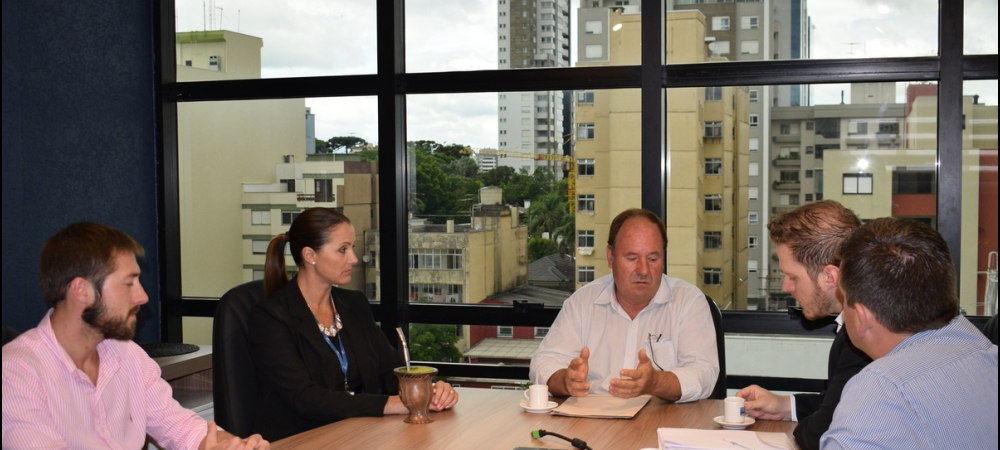 Sindilojas recebe secretário do SDETE