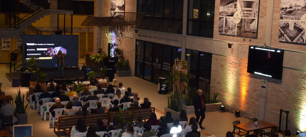 “O conhecimento é a grande moeda do século XXI”, destaca Cris Vieira no Siga o Líder 