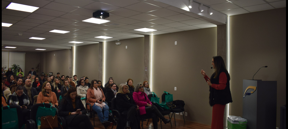 “Se não formos lembrados, não vamos ser comprados”: Fernanda Lazzari traz uma nova perspectiva sobre o consumidor no Café com Ideias de junho