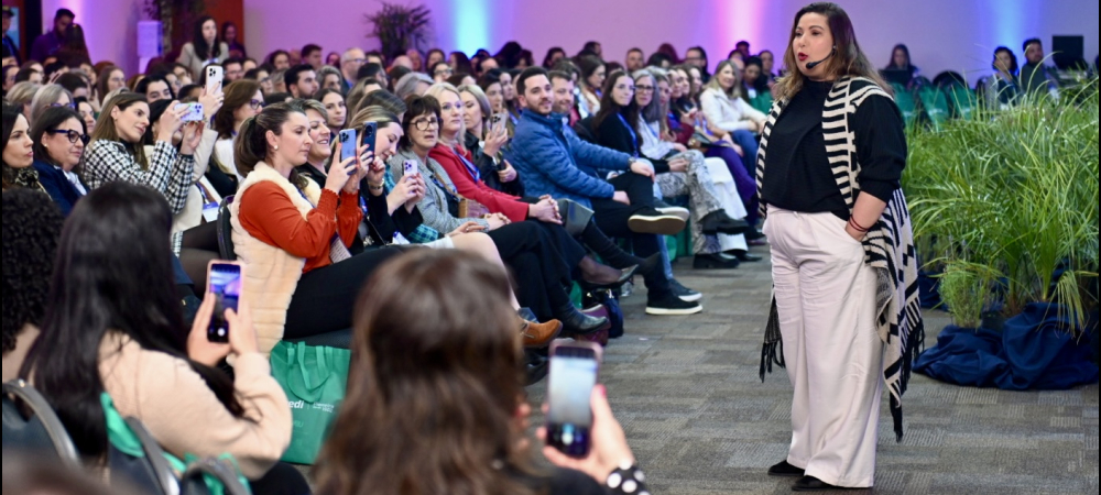 6º Simpósio Estadual do Varejo teve tarde com bom humor, conscientização e histórias de vida inspiradoras