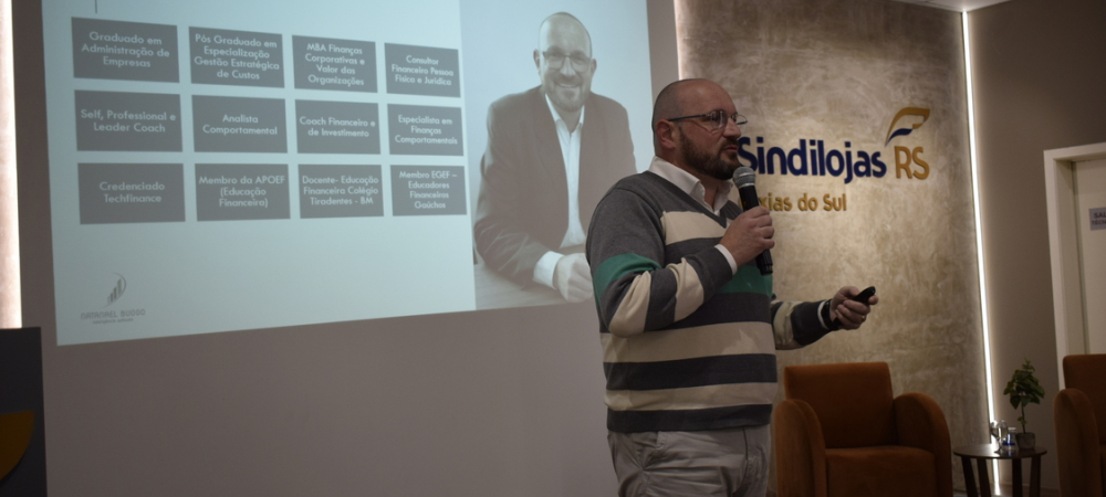 Especialista em finanças traz reflexões sobre organização financeira para empresários e comerciantes