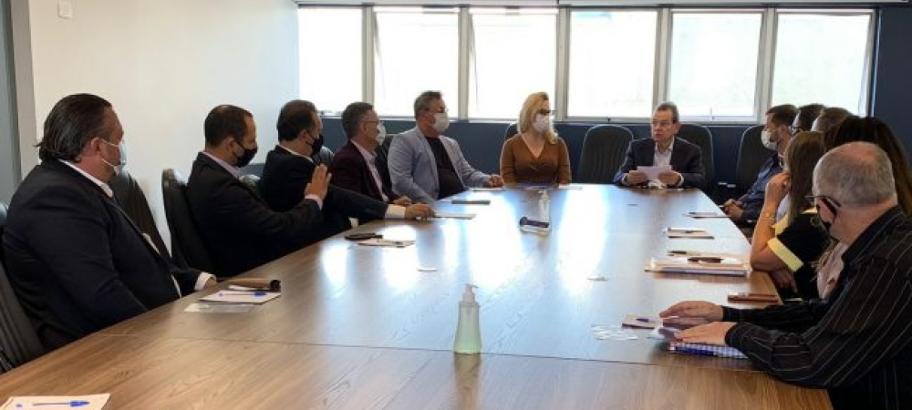 Presidente da Fecomércio-RS se reúne com sindicatos da base de Caxias do Sul