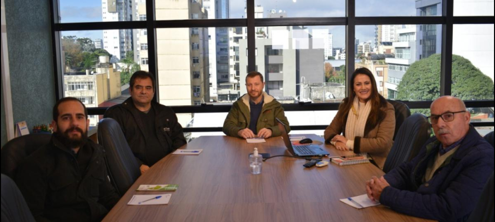 Sindilojas Caxias recebe visita do Observatório Social de Caxias do Sul