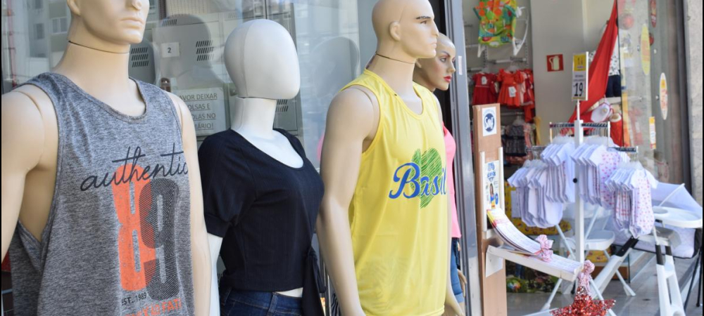 Carnaval: atendimento se mantém no comércio 