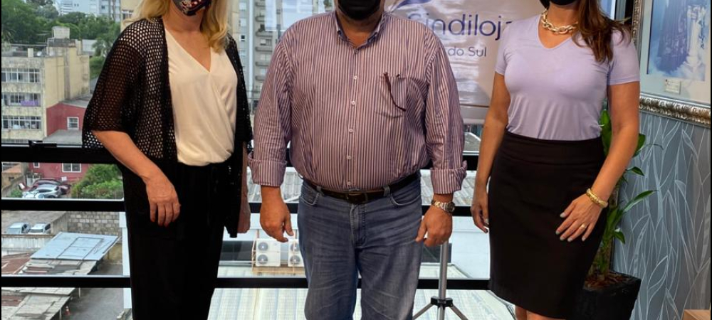 Sindilojas Caxias recebe diretor-presidente da Festa da Uva 